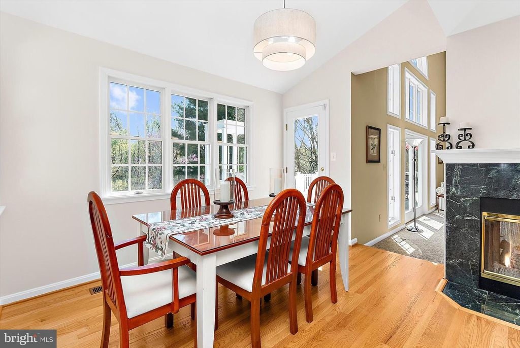 Image 14 of property listing at 2904 EXCELSIOR SPRINGS CT, Ellicott City, MD 21042