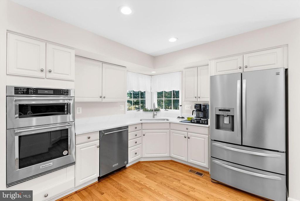 Image 17 of property listing at 2904 EXCELSIOR SPRINGS CT, Ellicott City, MD 21042