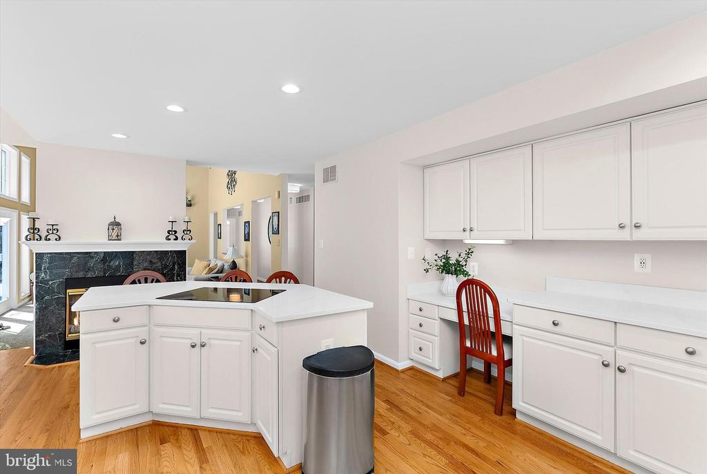 Image 18 of property listing at 2904 EXCELSIOR SPRINGS CT, Ellicott City, MD 21042