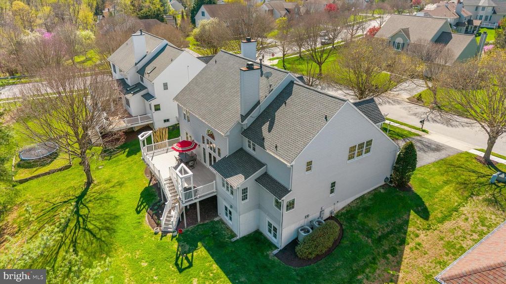 Image 2 of property listing at 2904 EXCELSIOR SPRINGS CT, Ellicott City, MD 21042