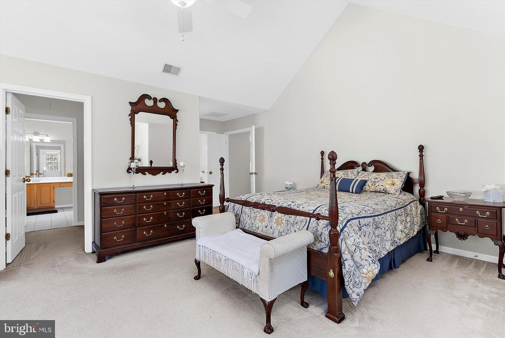 Image 26 of property listing at 2904 EXCELSIOR SPRINGS CT, Ellicott City, MD 21042