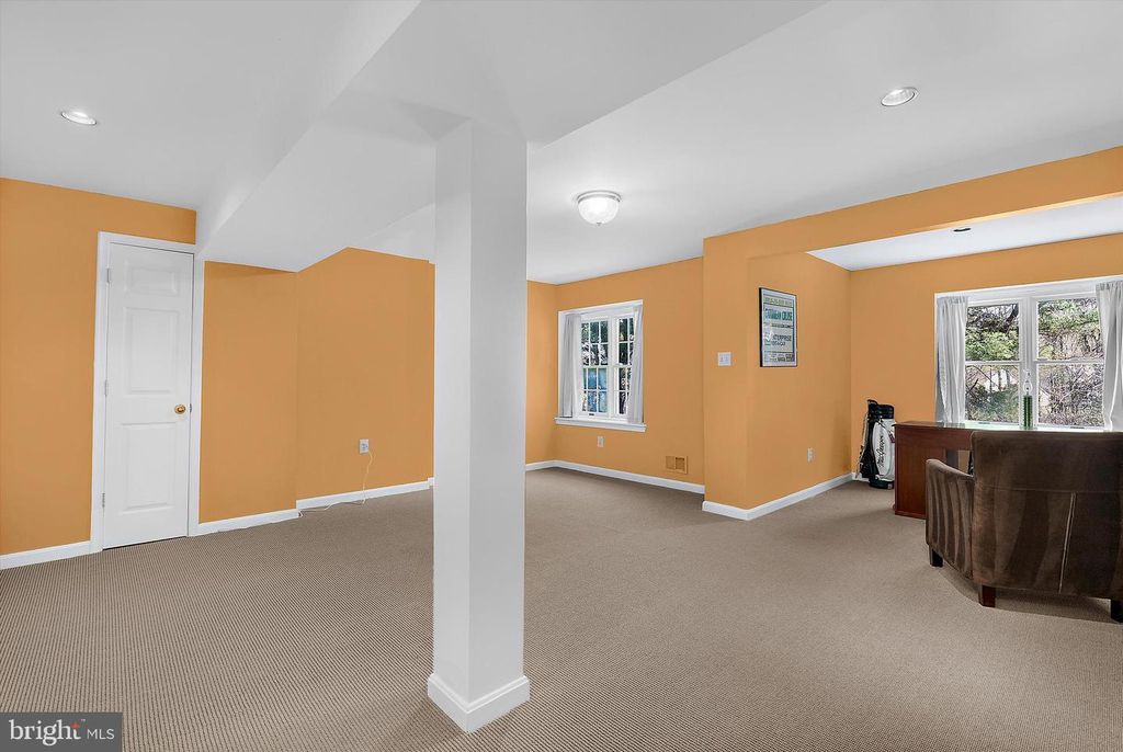 Image 40 of property listing at 2904 EXCELSIOR SPRINGS CT, Ellicott City, MD 21042