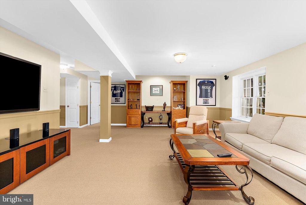 Image 44 of property listing at 2904 EXCELSIOR SPRINGS CT, Ellicott City, MD 21042