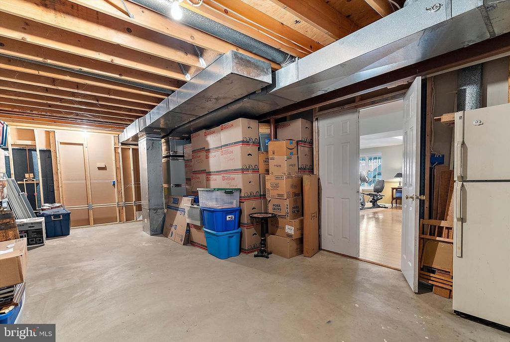 Image 48 of property listing at 2904 EXCELSIOR SPRINGS CT, Ellicott City, MD 21042