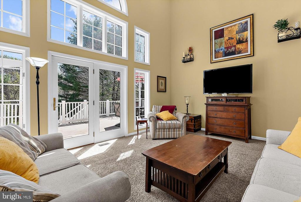 Image 9 of property listing at 2904 EXCELSIOR SPRINGS CT, Ellicott City, MD 21042