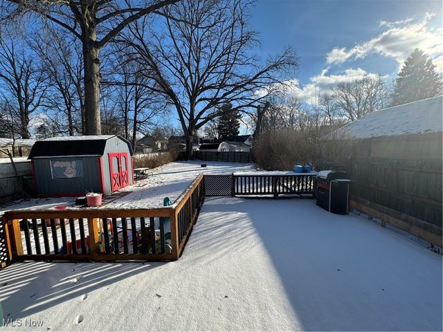 1087 Perkinswood Boulevard SE, Warren, OH 44484