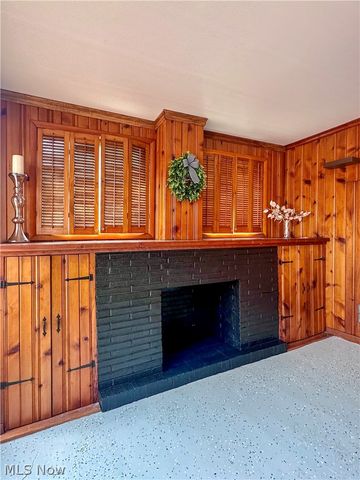 1087 Perkinswood Boulevard SE, Warren, OH 44484