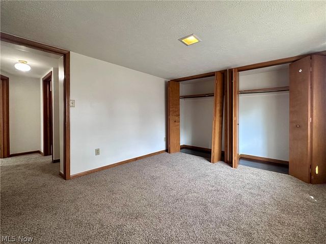 1087 Perkinswood Boulevard SE, Warren, OH 44484