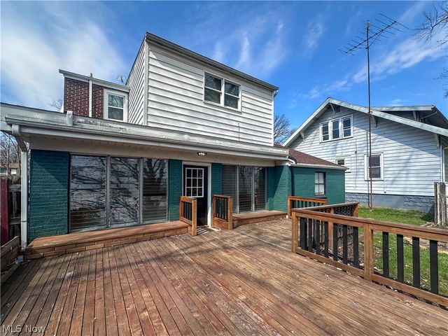 1087 Perkinswood Boulevard SE, Warren, OH 44484