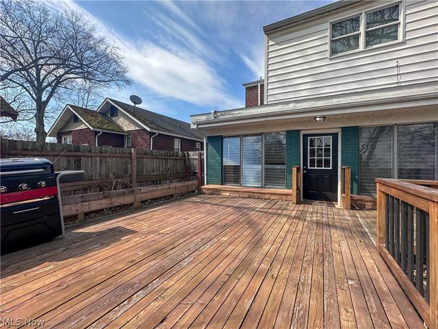 1087 Perkinswood Boulevard SE, Warren, OH 44484