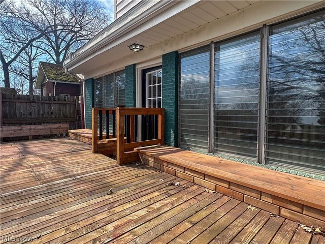 1087 Perkinswood Boulevard SE, Warren, OH 44484