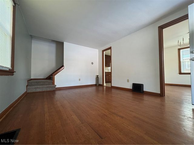 1087 Perkinswood Boulevard SE, Warren, OH 44484