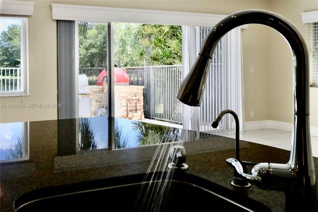 2686 Palmer Pl, Weston, FL 33332