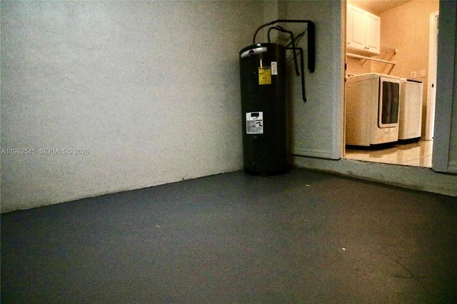 2686 Palmer Pl, Weston, FL 33332