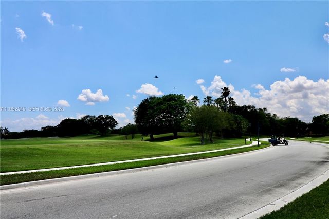 2686 Palmer Pl, Weston, FL 33332