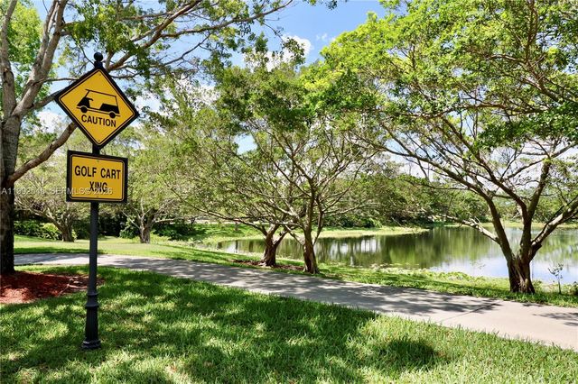 2686 Palmer Pl, Weston, FL 33332