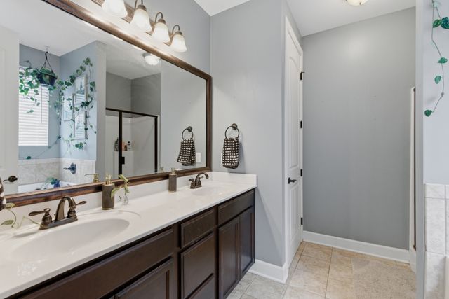 2552 Val Marie Dr, Madison, TN 37115