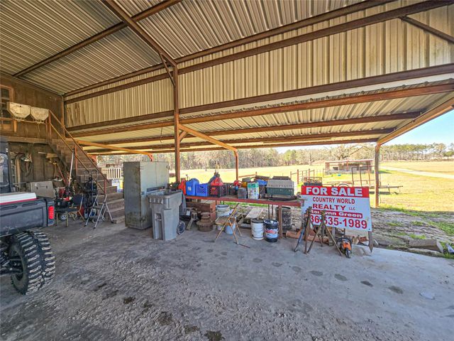 684 Hooks Road, Corrigan, TX 75939