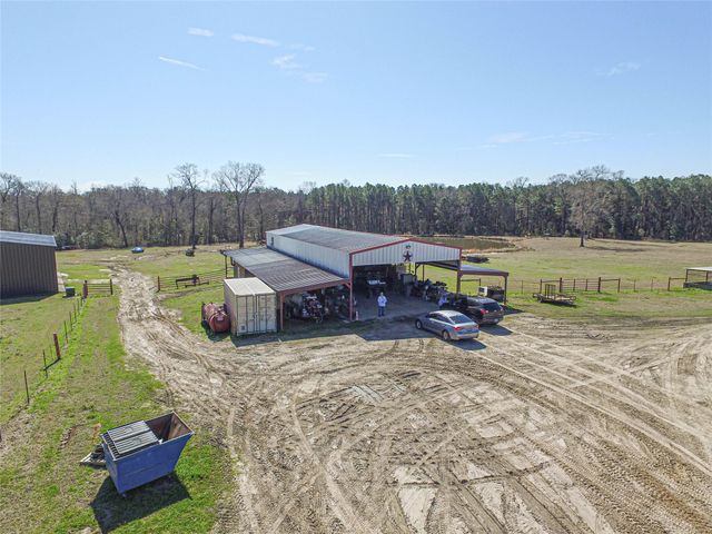 684 Hooks Road, Corrigan, TX 75939