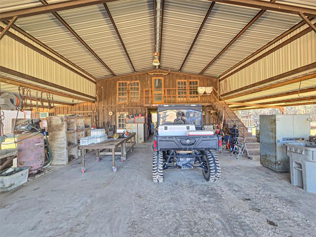 684 Hooks Road, Corrigan, TX 75939