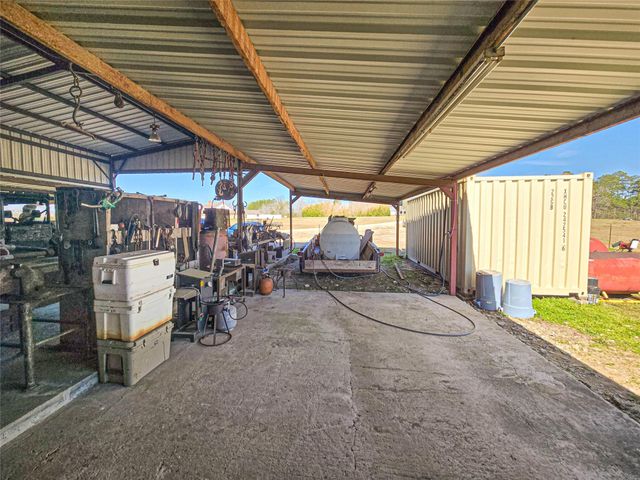 684 Hooks Road, Corrigan, TX 75939