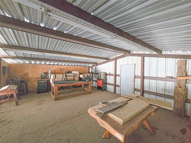 684 Hooks Road, Corrigan, TX 75939