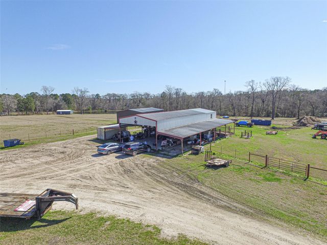 684 Hooks Road, Corrigan, TX 75939