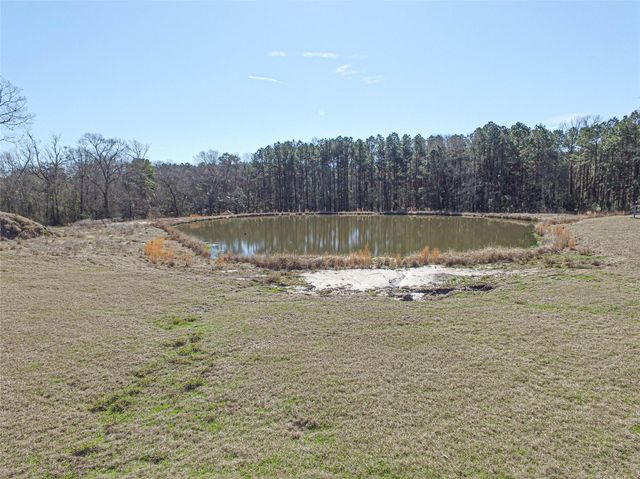 684 Hooks Road, Corrigan, TX 75939