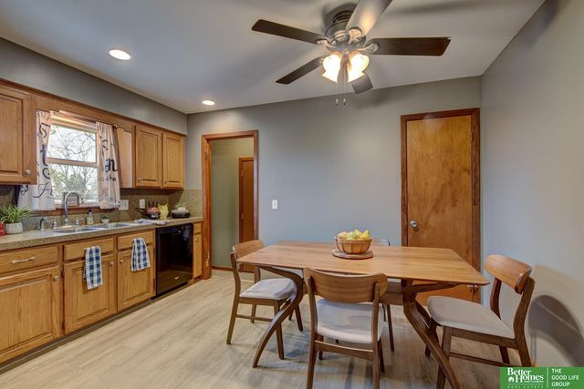 12668 N Street, Omaha, NE 68137