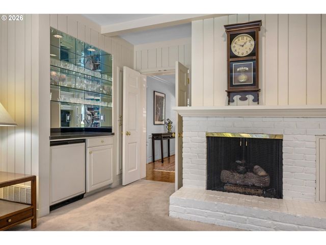 7535 Sw MONTCLAIR Dr, Portland, OR 97225