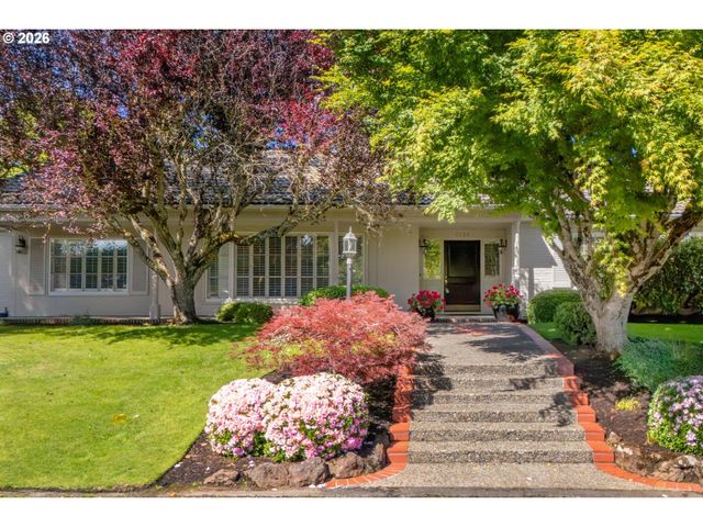 7535 Sw MONTCLAIR Dr, Portland, OR 97225
