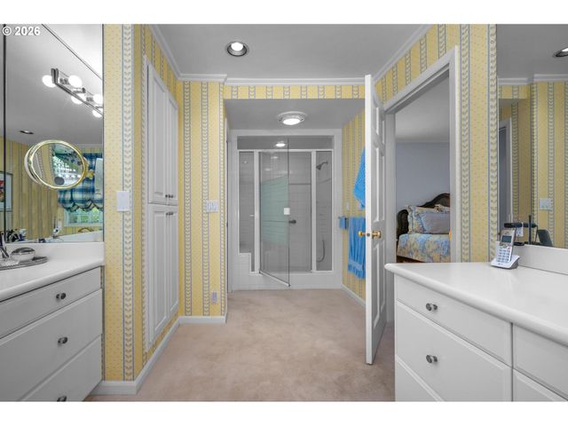 7535 Sw MONTCLAIR Dr, Portland, OR 97225