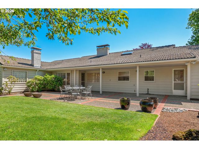 7535 Sw MONTCLAIR Dr, Portland, OR 97225