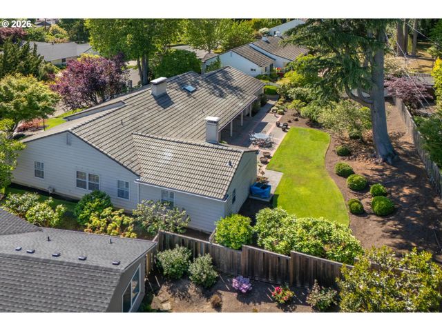 7535 Sw MONTCLAIR Dr, Portland, OR 97225