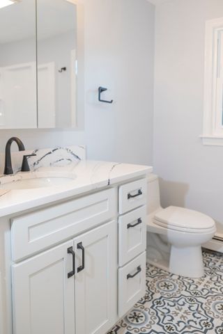 122 Leedham St 122, Attleboro, MA 02703