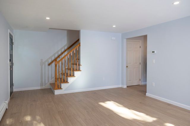 122 Leedham St 122, Attleboro, MA 02703