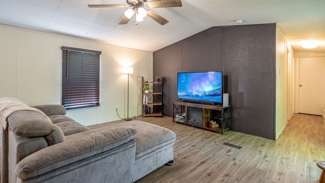 3622 Brook Valley Street, Granbury, TX 76048