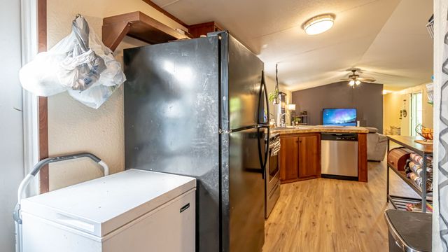 3622 Brook Valley Street, Granbury, TX 76048