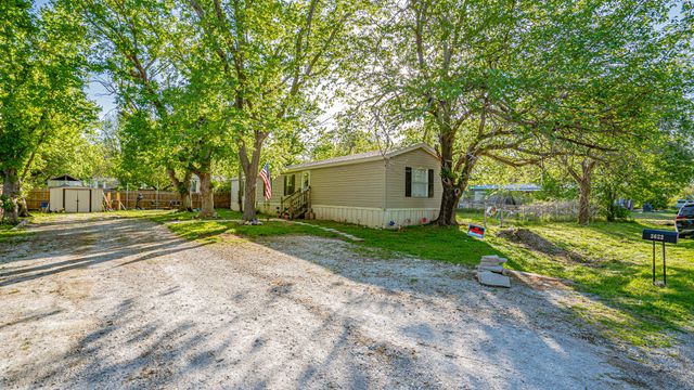 3622 Brook Valley Street, Granbury, TX 76048