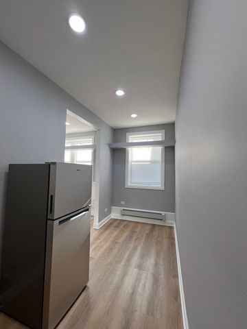 4427 N Seeley Avenue 105, Chicago, IL 60625