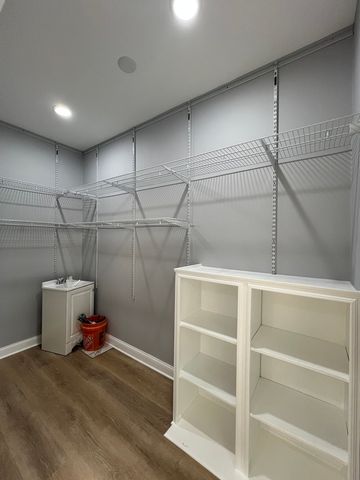 4427 N Seeley Avenue 105, Chicago, IL 60625