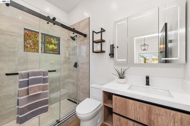 4073 Stanley Blvd, Pleasanton, CA 94566