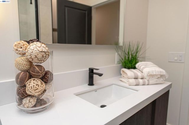 4073 Stanley Blvd, Pleasanton, CA 94566