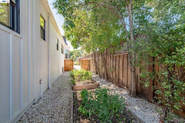 4073 Stanley Blvd, Pleasanton, CA 94566