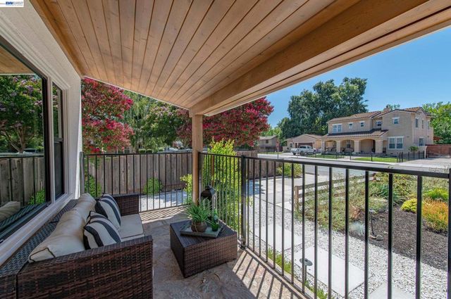 4073 Stanley Blvd, Pleasanton, CA 94566