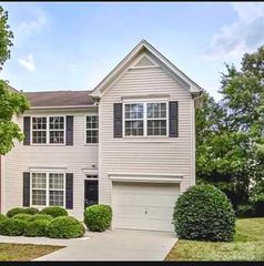 2150 Winthrop Chase Drive, Charlotte, NC 28212