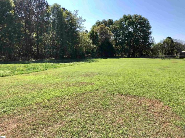109 Archibald Road, Chesnee, SC 29323