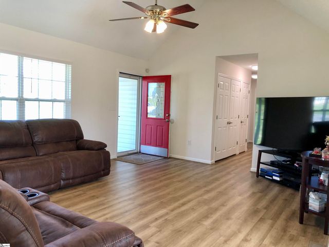 109 Archibald Road, Chesnee, SC 29323