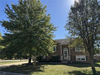 401 NW Europa Drive, Grain Valley, MO 64029