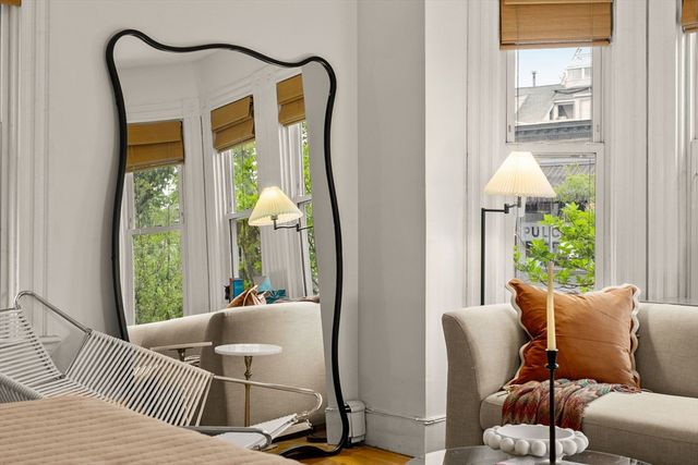 140 Huron Ave 7, Cambridge, MA 02138